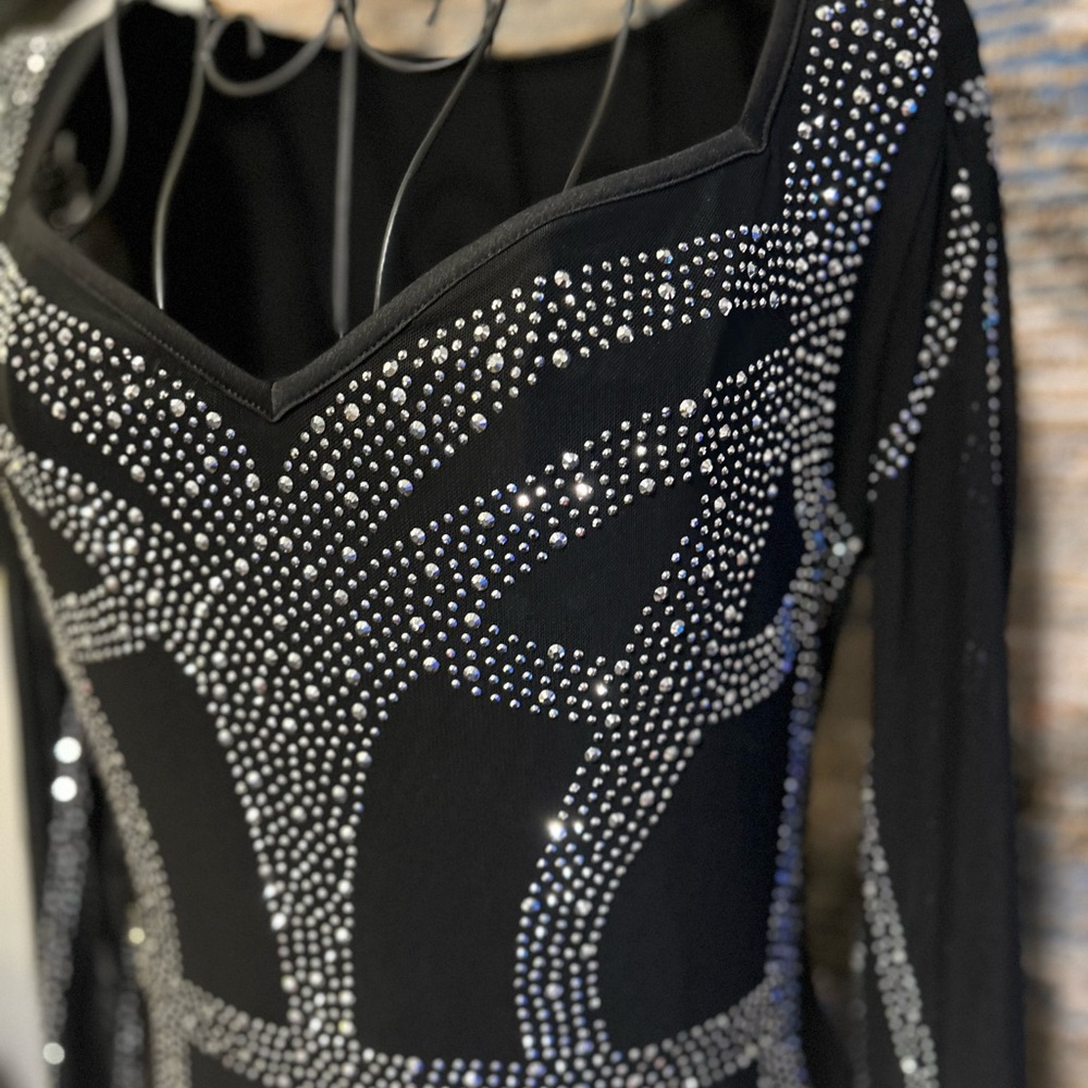 Elegant Black and Silver Women's Dress - Picture 3 of 11